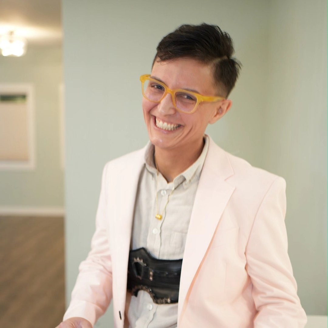 Trans Latinx Money Coach & DEI Speaker (TravelerCharly / Unicorn Millionaire)