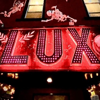 Lux Lounge
