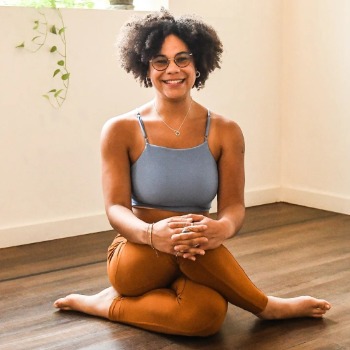 Denifelice Yoga